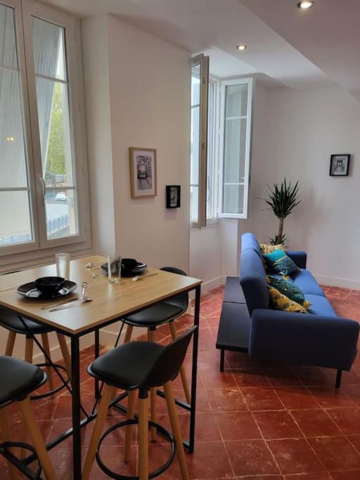 Appartement De Charme Avec Tomettes Et Parquet Graulhet Dış mekan fotoğraf